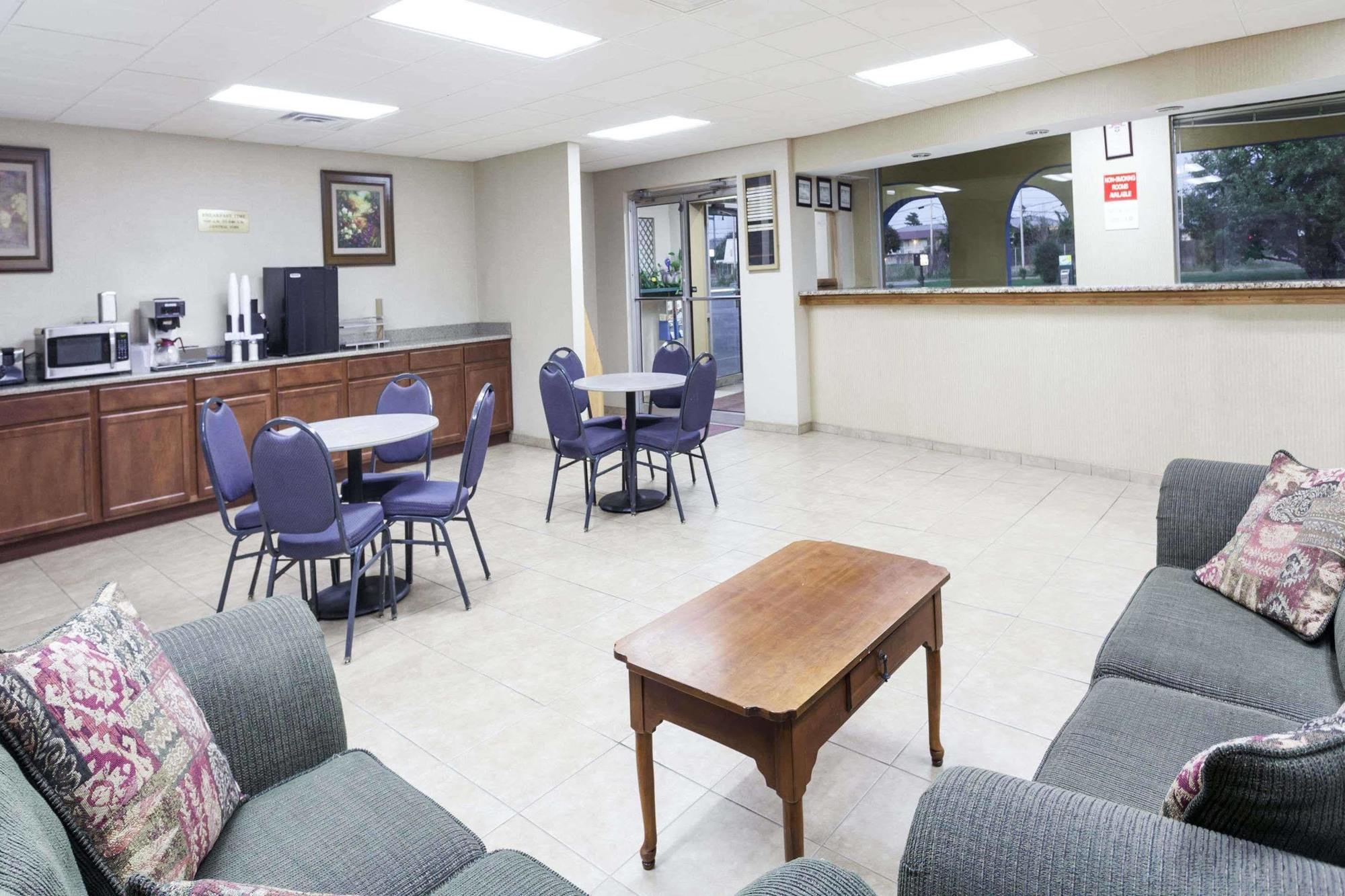 Knights Inn Мърфрийзбъроу Екстериор снимка